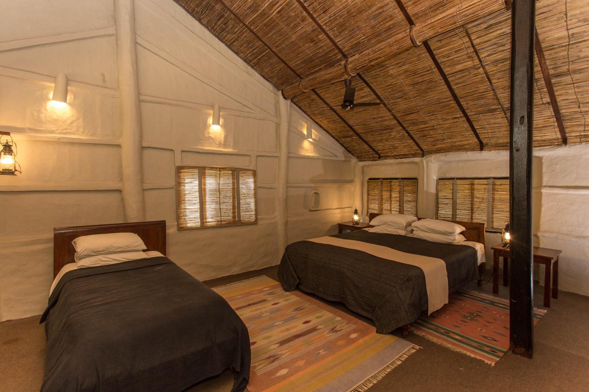 Tiger Tops Tharu Lodge Chitwan Eksteriør bilde